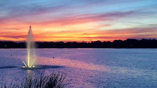Florida sunset over the lake